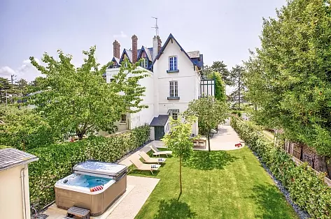 Villas to rent in Deauville Normandy France | ChicVillas