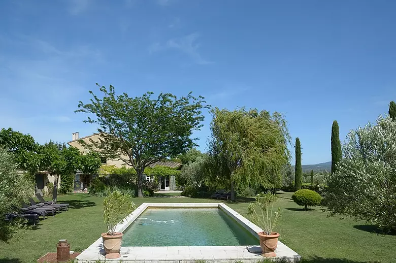 Ambiances Provence - Location villa de luxe - Provence / Cote d Azur / Mediterran. - ChicVillas - 2