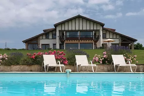 Beachfront rental villa with a pool in the Basque Country | ChicVillas