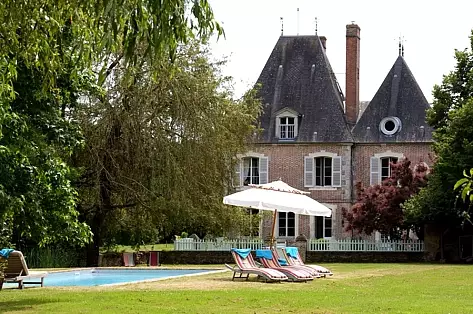 Holiday castle for rent with pool in the Loire Valley | ChicVillas