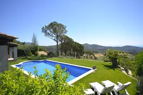 Farniente Costa Brava, Spanish rental villa with pool and sea view