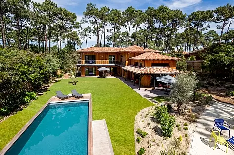 Holiday villa rental with pool in Cap Ferret | ChicVillas