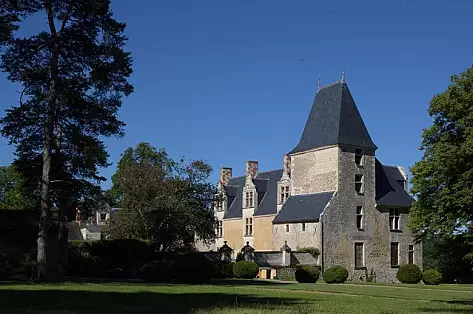 Rent a luxury chateau with pool in the Loire Valley | ChicVillas