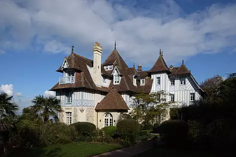 Manoir Esprit Normandie - Luxury manor house with heated pool for rent