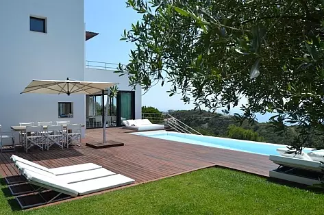 Montes de Costa Brava - Beautiful rental villa with infinity pool in Spain