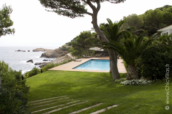 pure-luxury-costa-brava-luxury-villa-rentals-with-stunning-views-in