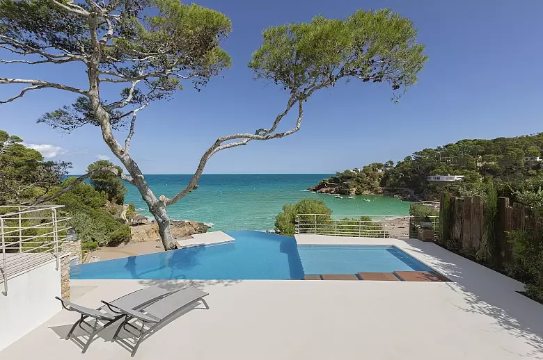 Sa Riera Direct Plage - Luxury villa rental - Catalonia - ChicVillas - 3