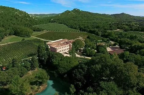 Rent a luxury chateau with pool, Treasure of Provence