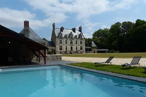 Château à Louer en France, Un Château de Rêve | ChicVillas