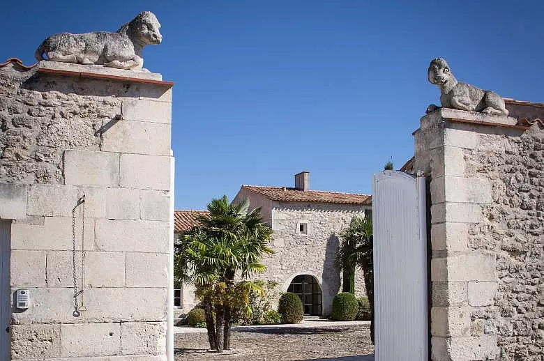 Un Chateau Secret - Luxury villa rental - Vendee and Charentes - ChicVillas - 2