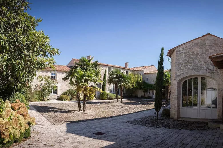 Un Chateau Secret - Luxury villa rental - Vendee and Charentes - ChicVillas - 4