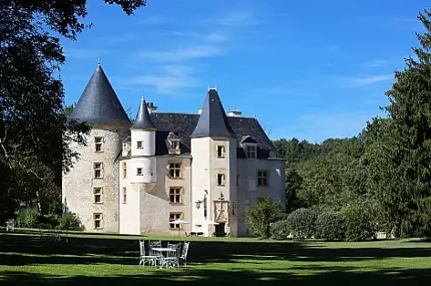 16th-century Castle with Pool for Rent in South West France | ChicVillas