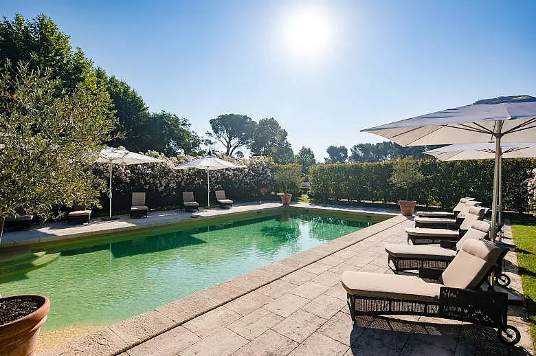 Un Domaine en Provence - Location villa de luxe - Provence / Cote d Azur / Mediterran. - ChicVillas - 2