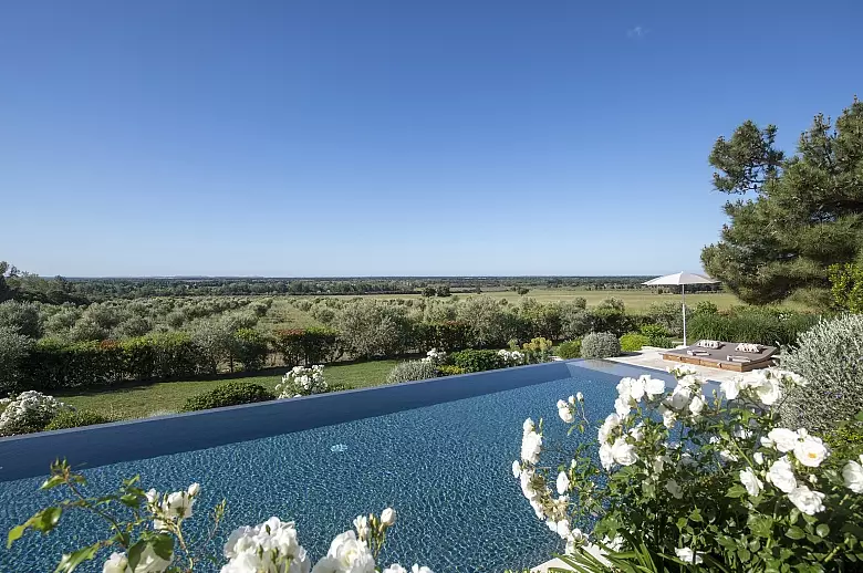 Villa Provence Alpilles - Location villa de luxe - Provence / Cote d Azur / Mediterran. - ChicVillas - 1