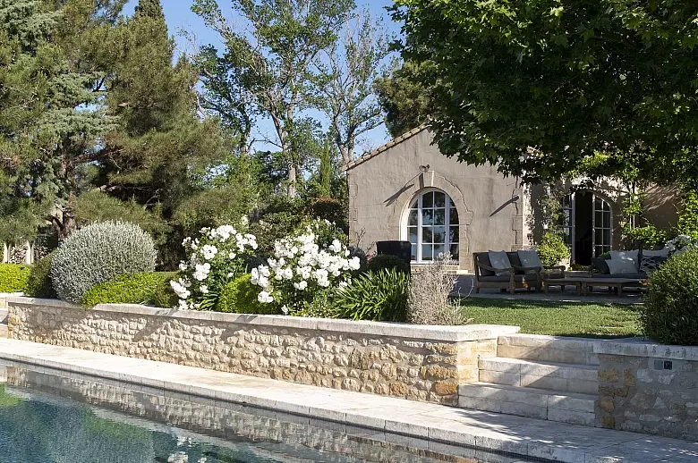 Villa Provence Alpilles - Location villa de luxe - Provence / Cote d Azur / Mediterran. - ChicVillas - 14