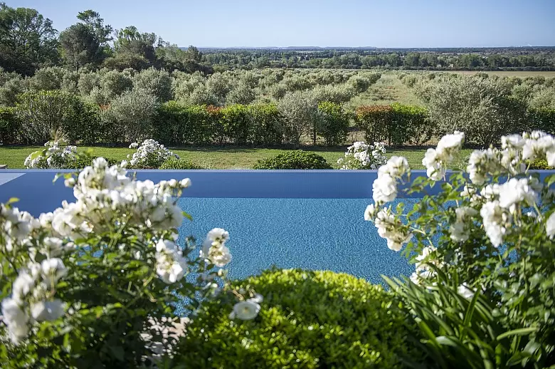 Villa Provence Alpilles - Location villa de luxe - Provence / Cote d Azur / Mediterran. - ChicVillas - 26